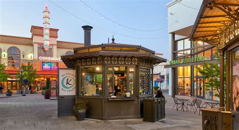 restaurants in tigard or|bridgeport village restaurants tigard oregon.